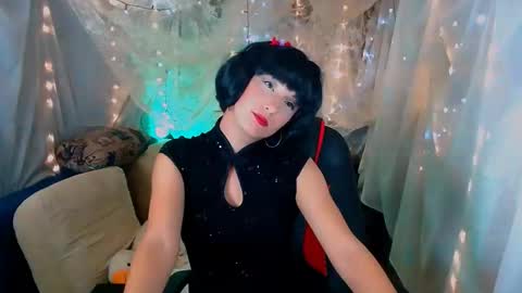 Snapshot of michelleevie chatting on September 18, 2025, 9:39 pm Agatha online show from September 18, 2025, 9:39 pm