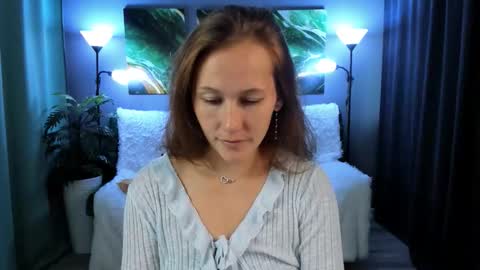 MichelleOrtis online show from September 29, 2025, 1:38 pm