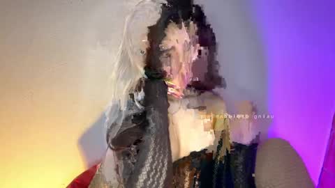 Snapshot of michellepetitte chatting on February 22, 2026, 4:13 am michellepetitte online show from February 22, 2026, 4:13 am