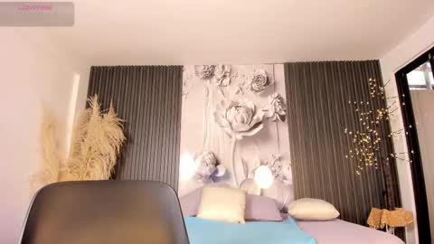 Snapshot of michellepreston_ chatting on February 25, 2026, 12:04 pm michellepreston_ online show from February 25, 2026, 12:04 pm