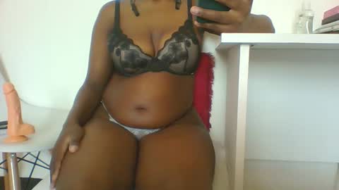 Snapshot of michellevice chatting on October 20, 2025, 7:42 am michellevice online show from October 20, 2025, 7:42 am