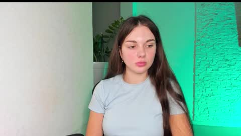 Michellee online show from November 4, 2025, 5:56 pm