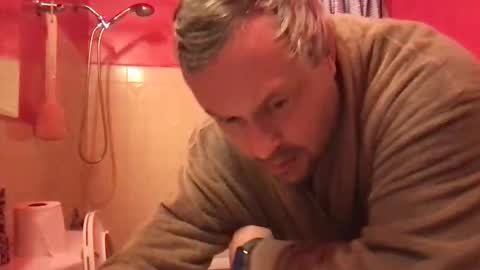 Snapshot of mickeyguy2000 chatting on October 21, 2025, 6:47 am mickeyguy2000 online show from October 21, 2025, 6:47 am