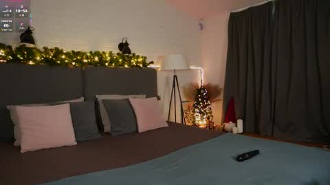 Snapshot of micky___love chatting on January 15, 2026, 7:50 pm micky___love online show from January 15, 2026, 7:50 pm