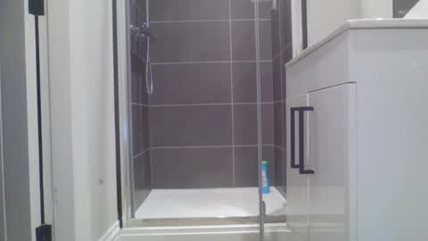 micky online show from April 15, 2026, 5:20 pm