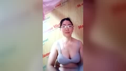 Snapshot of mickye00 chatting on June 24, 2026, 8:35 am Miky online show from June 24, 2026, 8:35 am