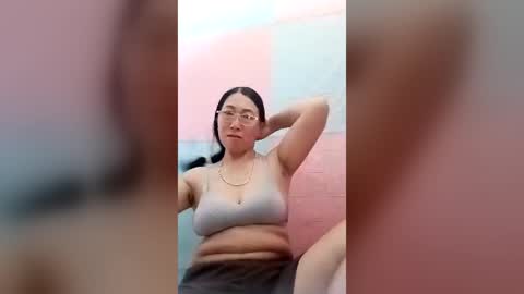 Snapshot of mickye00 chatting on July 14, 2026, 3:44 am Miky online show from July 14, 2026, 3:44 am
