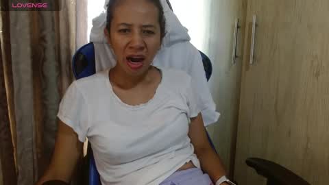 Snapshot of miculohot chatting on May 9, 2026, 12:21 pm vanesa sexy online show from May 9, 2026, 12:21 pm