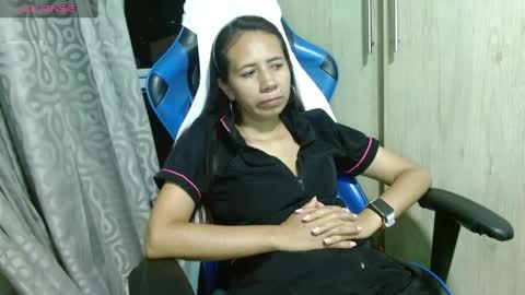 Snapshot of miculohot chatting on May 17, 2026, 12:19 am vanesa sexy online show from May 17, 2026, 12:19 am