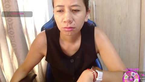 Snapshot of miculohot chatting on May 25, 2026, 12:22 pm vanesa sexy online show from May 25, 2026, 12:22 pm