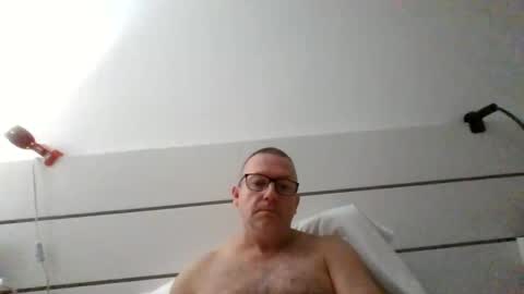 Snapshot of middleton2021 chatting on September 15, 2025, 10:21 pm middleton2021 online show from September 15, 2025, 10:21 pm