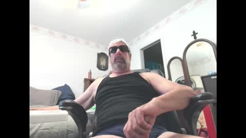 Snapshot of midlife_nowife321 chatting on November 16, 2025, 5:40 pm midlife_nowife321 online show from November 16, 2025, 5:40 pm