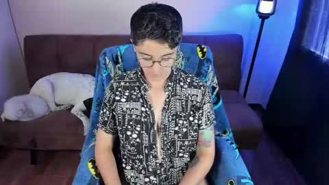 Snapshot of midnight07_ chatting on March 4, 2026, 3:40 pm Blue online show from March 4, 2026, 3:40 pm