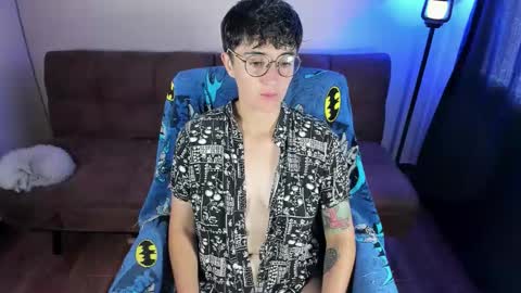 Blue online show from March 16, 2026, 3:27 pm