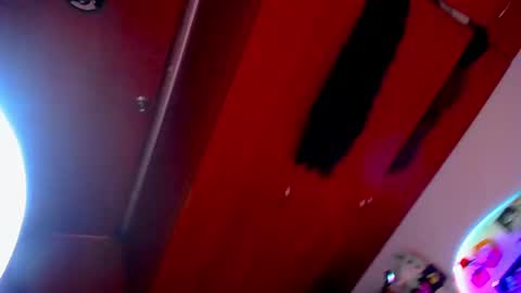 Pola  INDEPENDENT MODEL online show from January 7, 2025, 2:19 pm