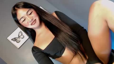 Call me Yhana online show from May 6, 2026, 1:27 pm