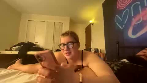 midnightmochi2 online show from April 16, 2026, 2:34 am
