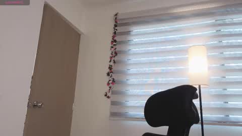 midori__san online show from October 15, 2025, 3:12 pm