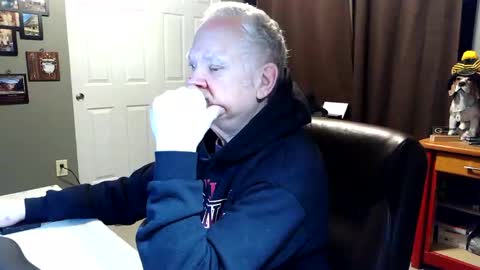 midwestdad09 online show from March 16, 2026, 9:35 am