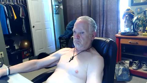midwestdad09 online show from July 14, 2026, 6:35 pm