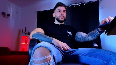 MightyAaron online show from October 28, 2025, 9:57 am