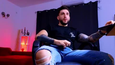 MightyAaron online show from November 28, 2025, 4:59 am