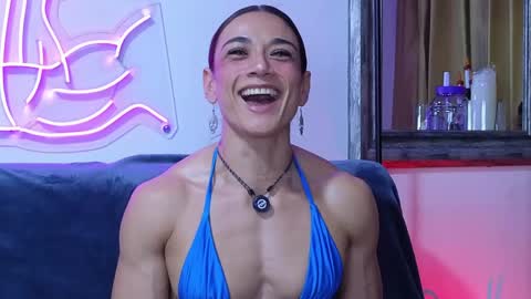 Snapshot of mightylaura chatting on May 24, 2026, 12:04 am Laura online show from May 24, 2026, 12:04 am