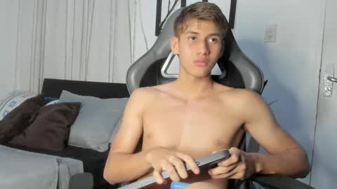 Miguel Hernandez online show from February 23, 2025, 1:02 am