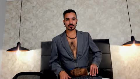 miguelsanfrancisco online show from October 10, 2025, 2:27 pm