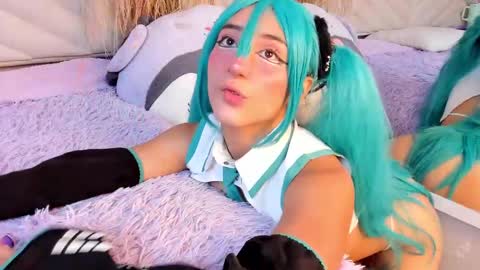 Snapshot of miia__baker chatting on February 26, 2025, 12:14 pm online show from February 26, 2025, 12:14 pm