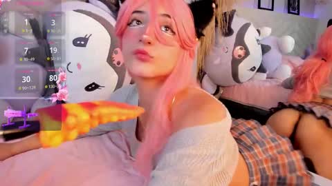 Snapshot of miia__baker chatting on March 6, 2025, 12:30 pm online show from March 6, 2025, 12:30 pm