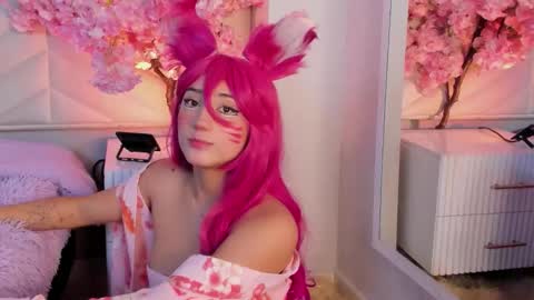 Snapshot of miia__baker chatting on October 3, 2025, 12:13 pm online show from October 3, 2025, 12:13 pm