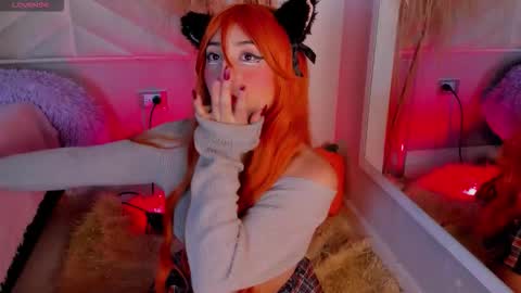 Snapshot of miia__baker chatting on October 21, 2025, 12:17 pm online show from October 21, 2025, 12:17 pm
