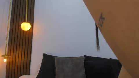 Mia  online show from February 4, 2025, 3:57 pm