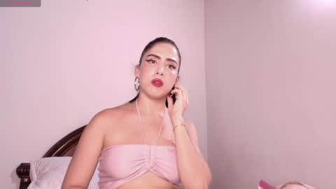 miia_monroy online show from April 15, 2026, 10:43 pm