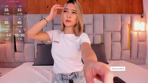 Snapshot of miia_reeves_ chatting on March 4, 2026, 12:11 pm Mia online show from March 4, 2026, 12:11 pm