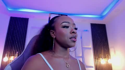 Miia Schwarz  online show from November 6, 2025, 11:48 pm