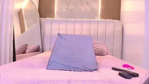 Snapshot of miia_scoott_ chatting on November 24, 2025, 11:54 am miia scoott online show from November 24, 2025, 11:54 am