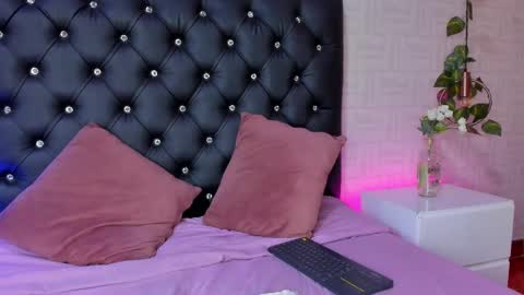 Snapshot of miia_taylor_1_ chatting on March 6, 2025, 3:13 pm Mia online show from March 6, 2025, 3:13 pm