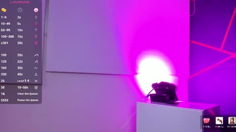 Snapshot of miia_taylor_1_ chatting on July 7, 2026, 7:23 am Mia online show from July 7, 2026, 7:23 am
