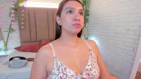 Miia 3 online show from February 13, 2025, 5:54 pm