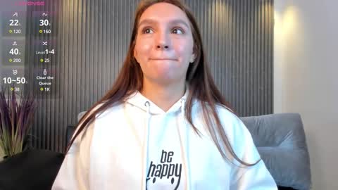 Miia 3 online show from March 3, 2025, 12:27 pm