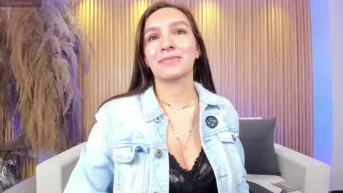 Miia 3 online show from March 10, 2025, 11:32 am