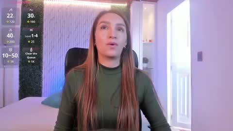 Miia 3 online show from October 15, 2025, 2:17 pm