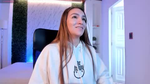 Miia 3 online show from October 21, 2025, 12:06 pm