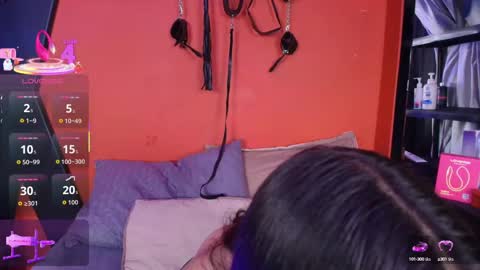 Mia online show from September 24, 2025, 8:34 pm