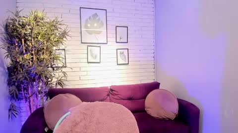 Snapshot of miilu__1 chatting on February 22, 2025, 3:34 am miilu  online show from February 22, 2025, 3:34 am