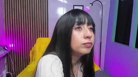 miilu  online show from November 14, 2025, 5:06 am