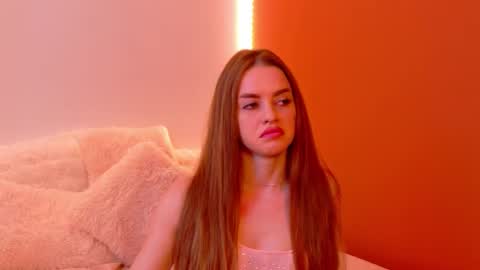 Snapshot of miirra_ chatting on November 3, 2025, 7:42 am Amira online show from November 3, 2025, 7:42 am