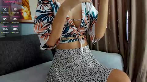 Snapshot of miissblonde chatting on October 1, 2025, 3:01 am miissblonde online show from October 1, 2025, 3:01 am